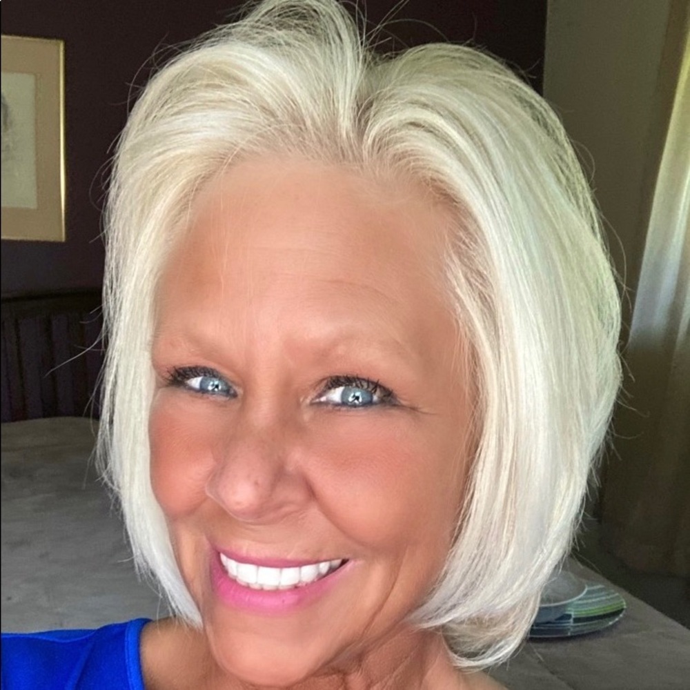 Meet your Posher, Sharon